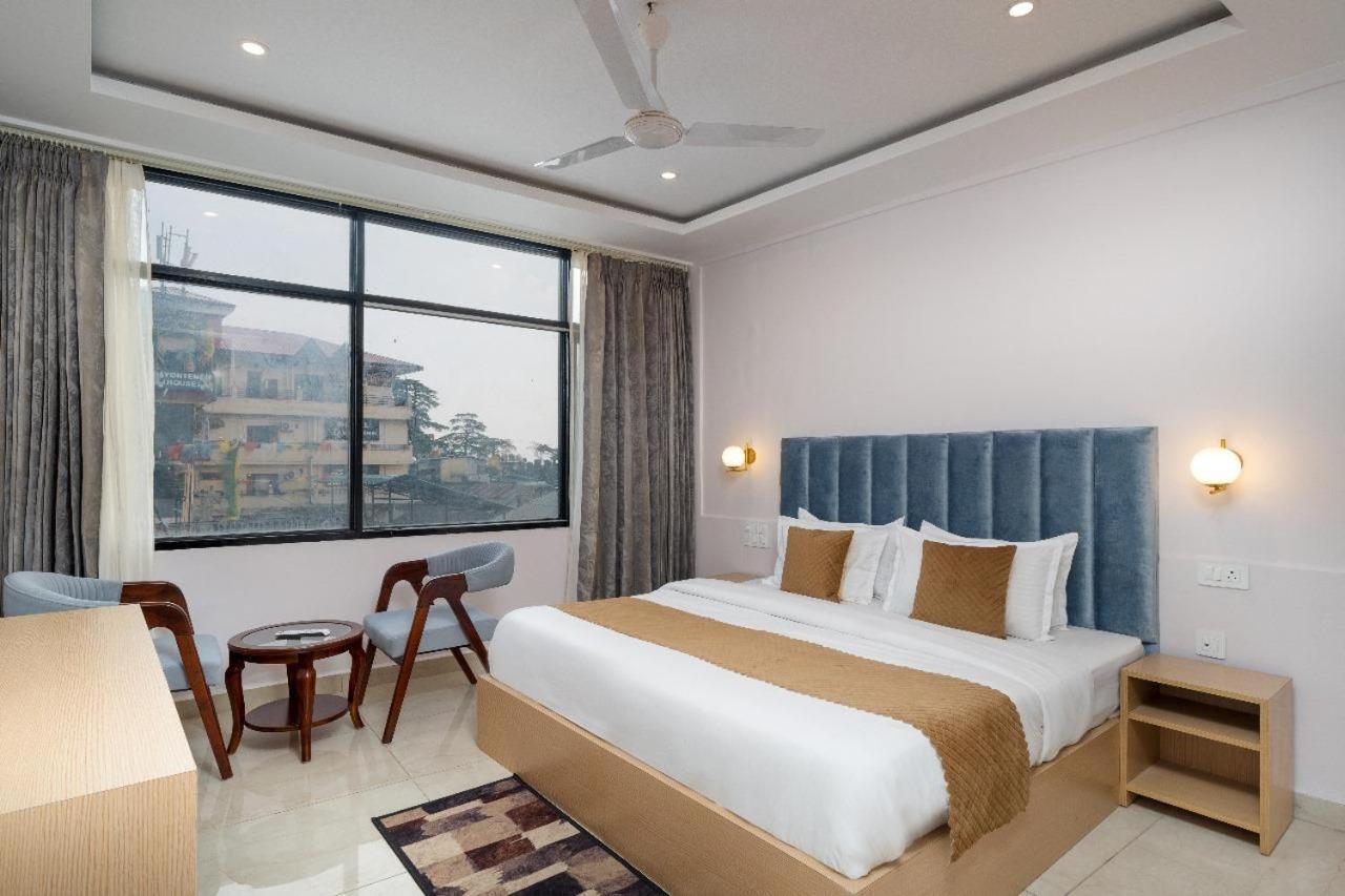 Him view Height Hotel Dharamshala Buitenkant foto