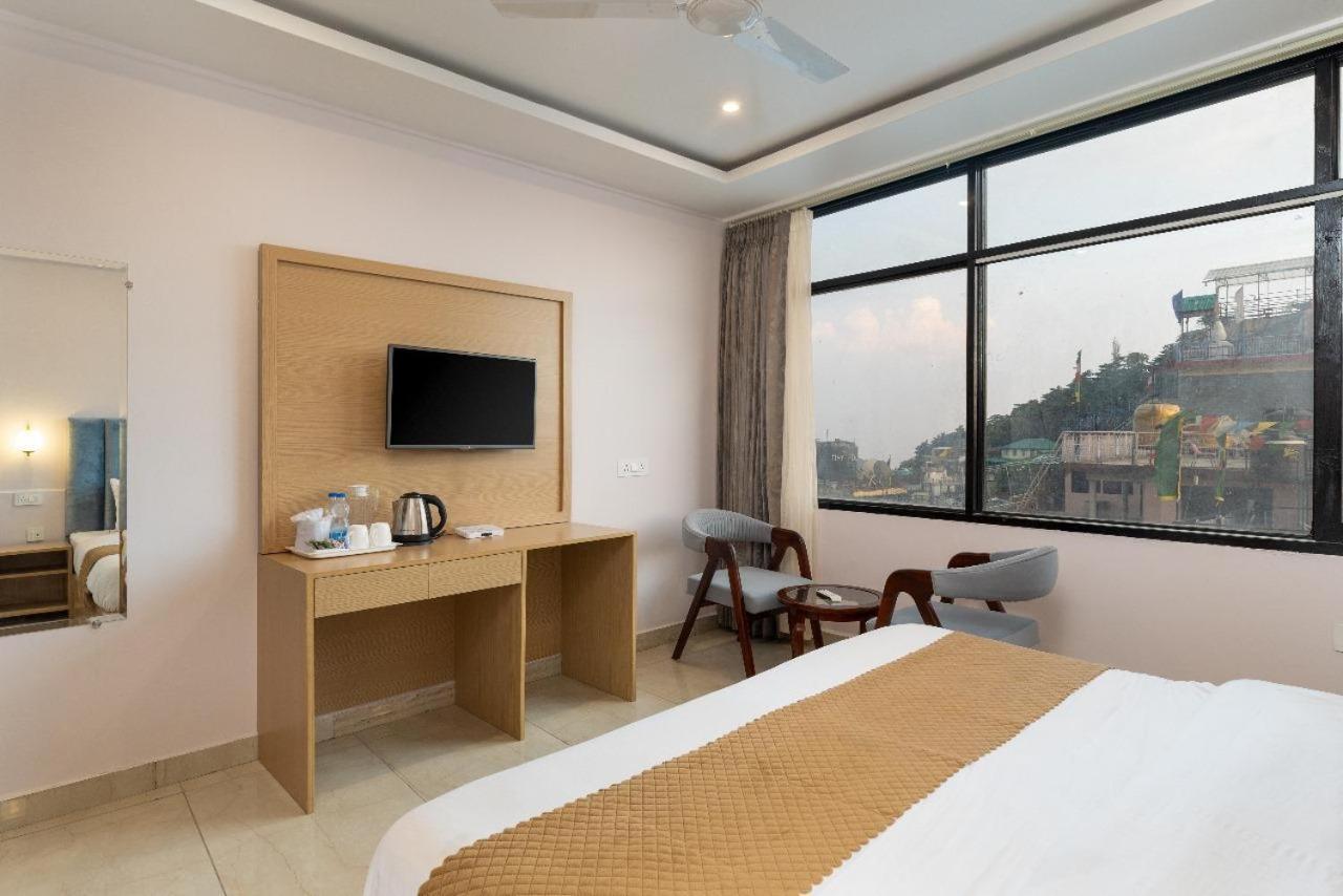Him view Height Hotel Dharamshala Buitenkant foto
